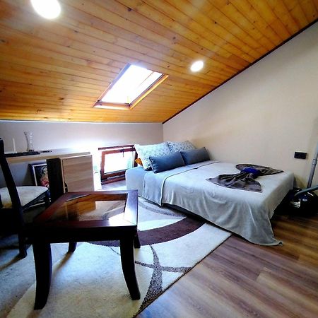 Low Budget Apartment With Breakfast Varna Exterior photo
